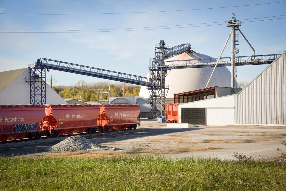 fertilizer storage dome