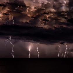 storm-josep-castells-5Mh8iz9vqpY-unsplash