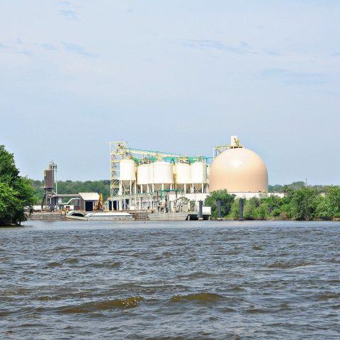 Holcim River Terminal - Almacenamiento de Cemento a Granel